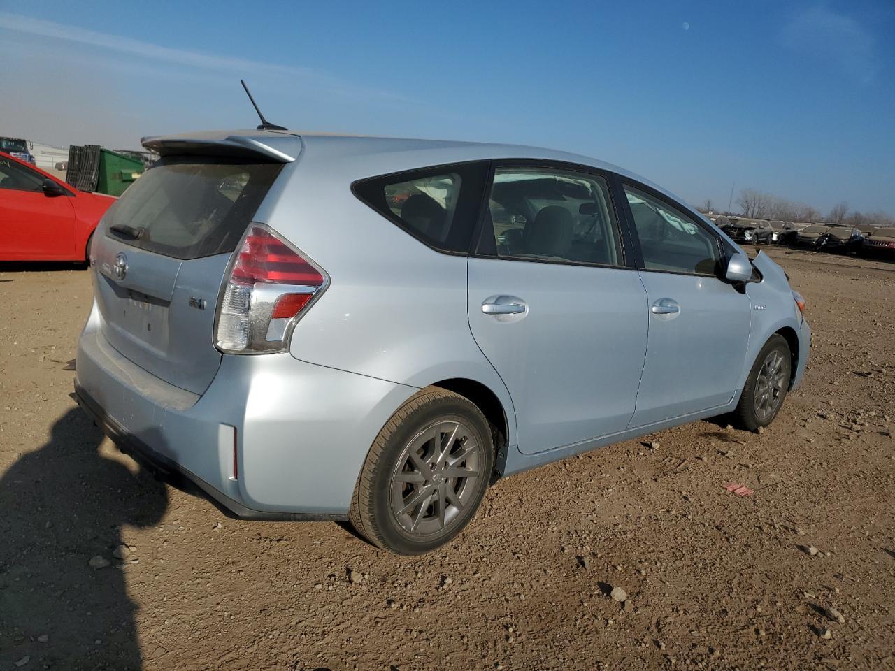 2015 TOYOTA PRIUS V - Image 3