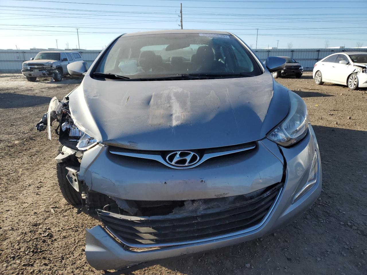 2015 HYUNDAI ELANTRA SE - Image 5