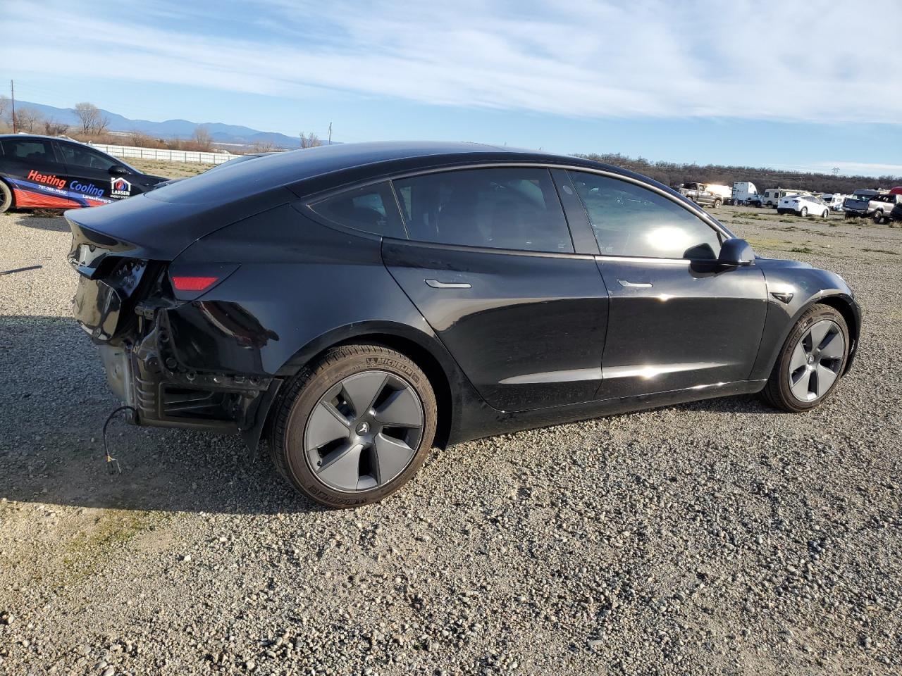 2023 TESLA MODEL 3 - Фото 3