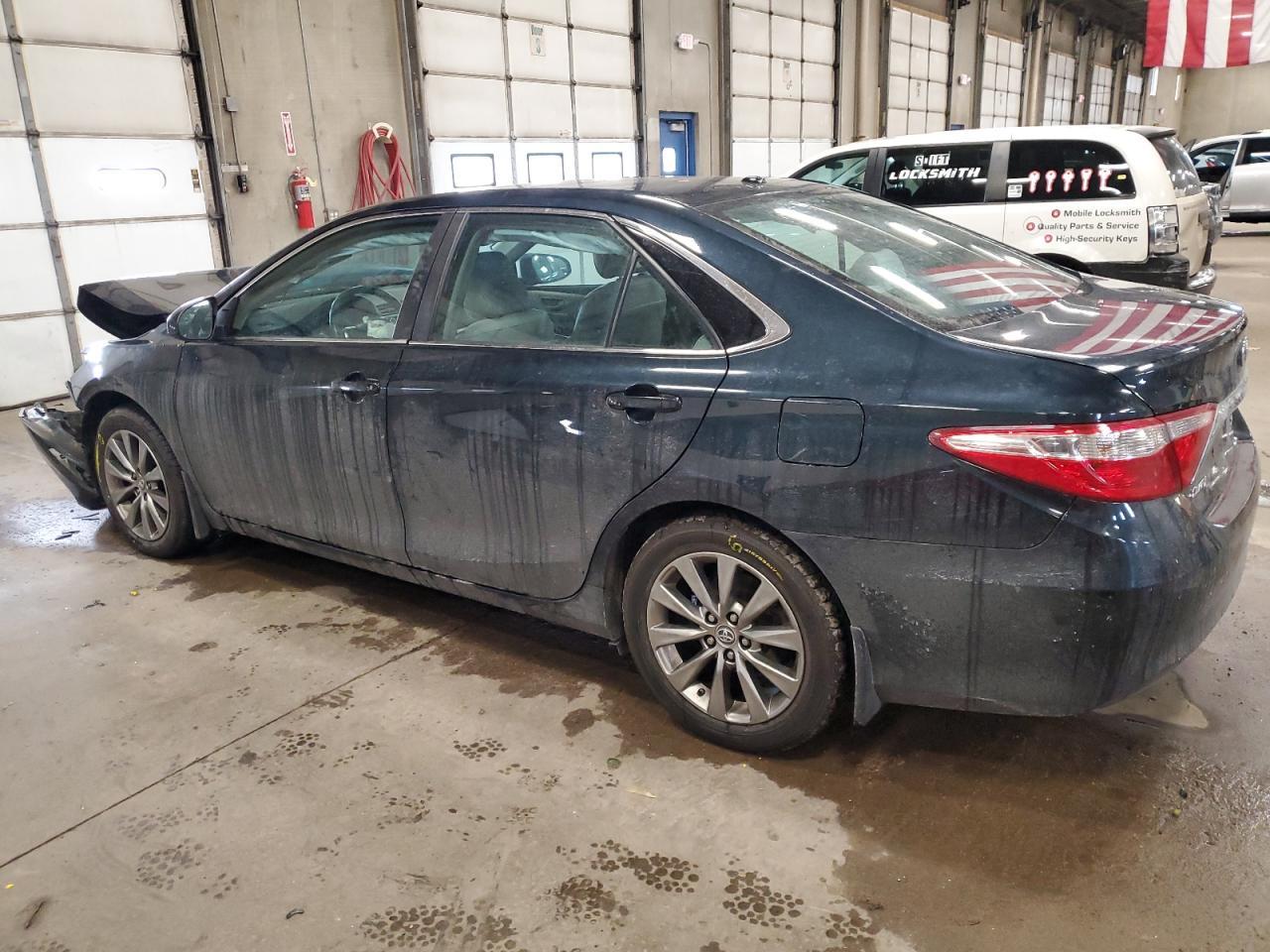 2016 TOYOTA CAMRY LE - Фото 2