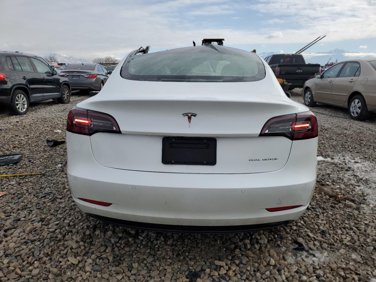 2021 TESLA MODEL 3 - Фото 6
