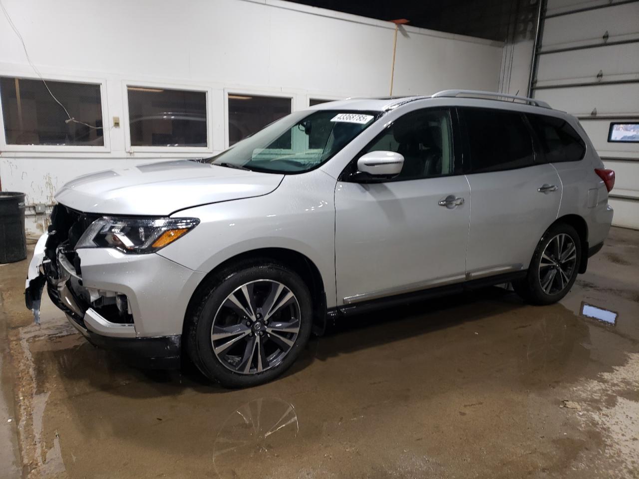 2017 NISSAN PATHFINDER