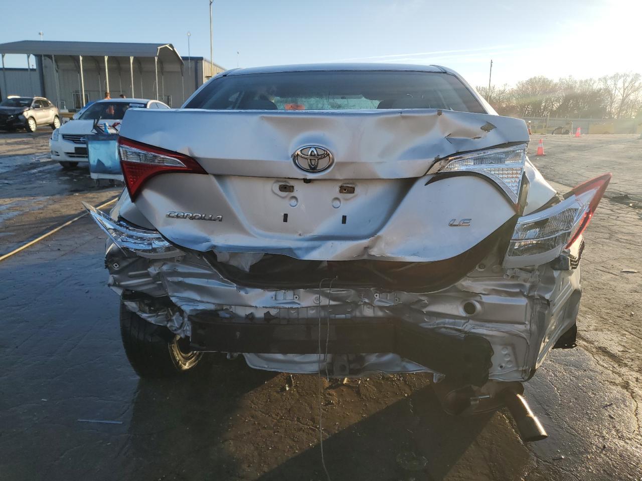 2015 TOYOTA COROLLA L - Фото 6