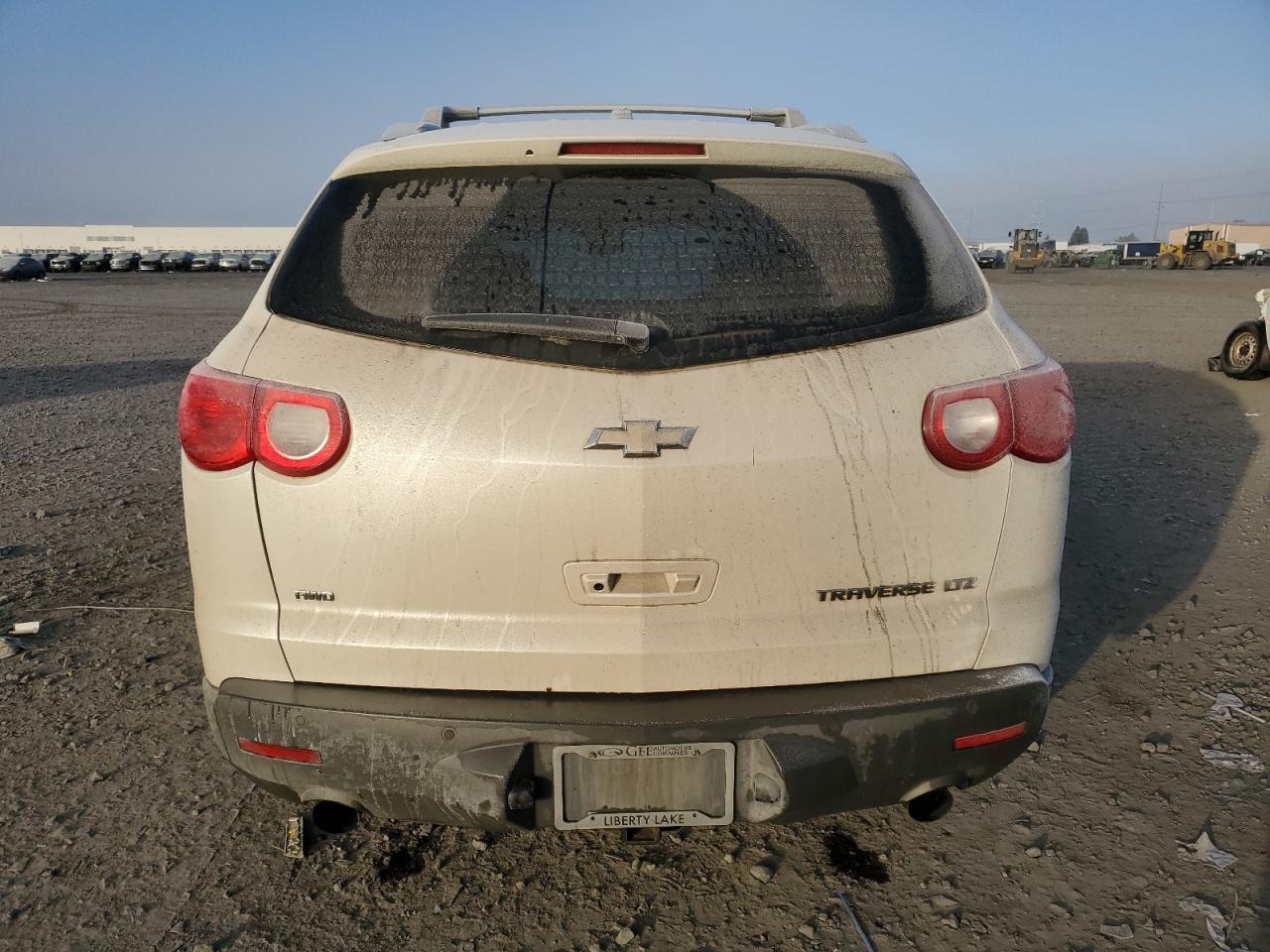2011 CHEVROLET TRAVERSE L - Image 6