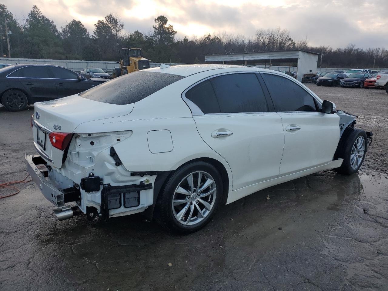 2016 INFINITI Q50 PREMIU - Фото 3