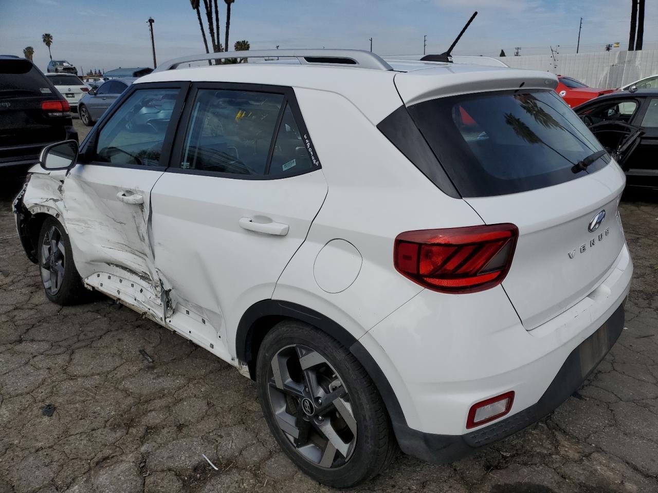2023 HYUNDAI VENUE SEL - Image 2
