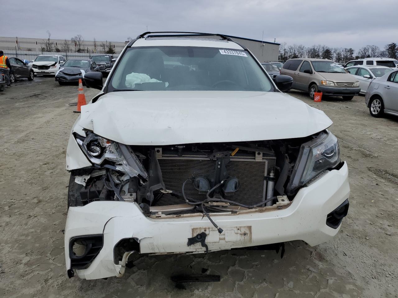 2019 NISSAN PATHFINDER - Image 5