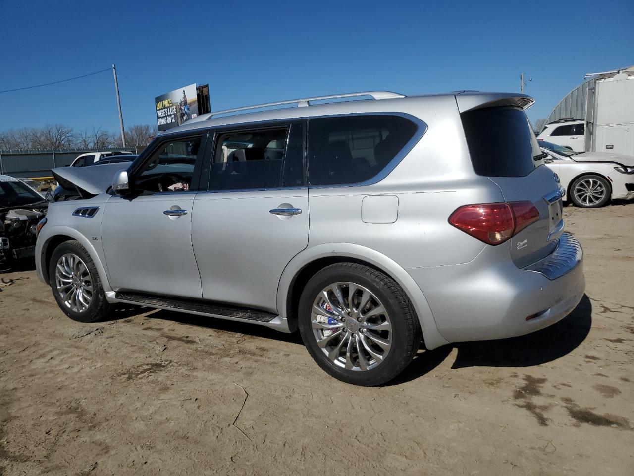 2017 INFINITI QX80 BASE - Фото 2