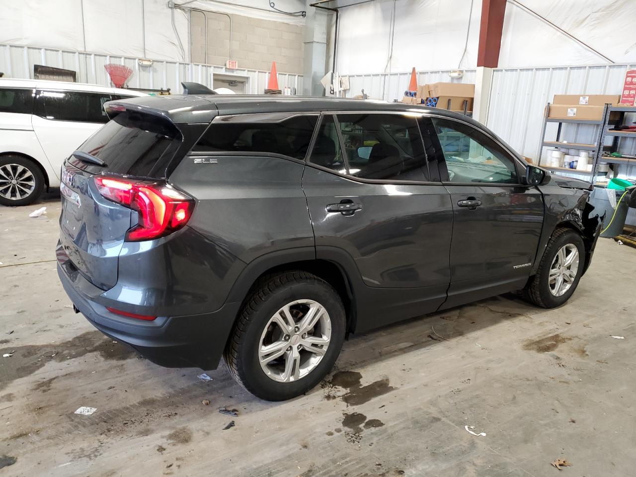 2018 GMC TERRAIN SL - Image 3
