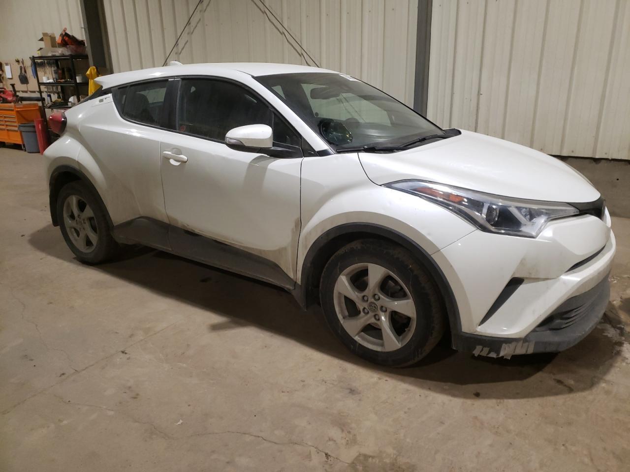 2019 TOYOTA C-HR XLE - Фото 4