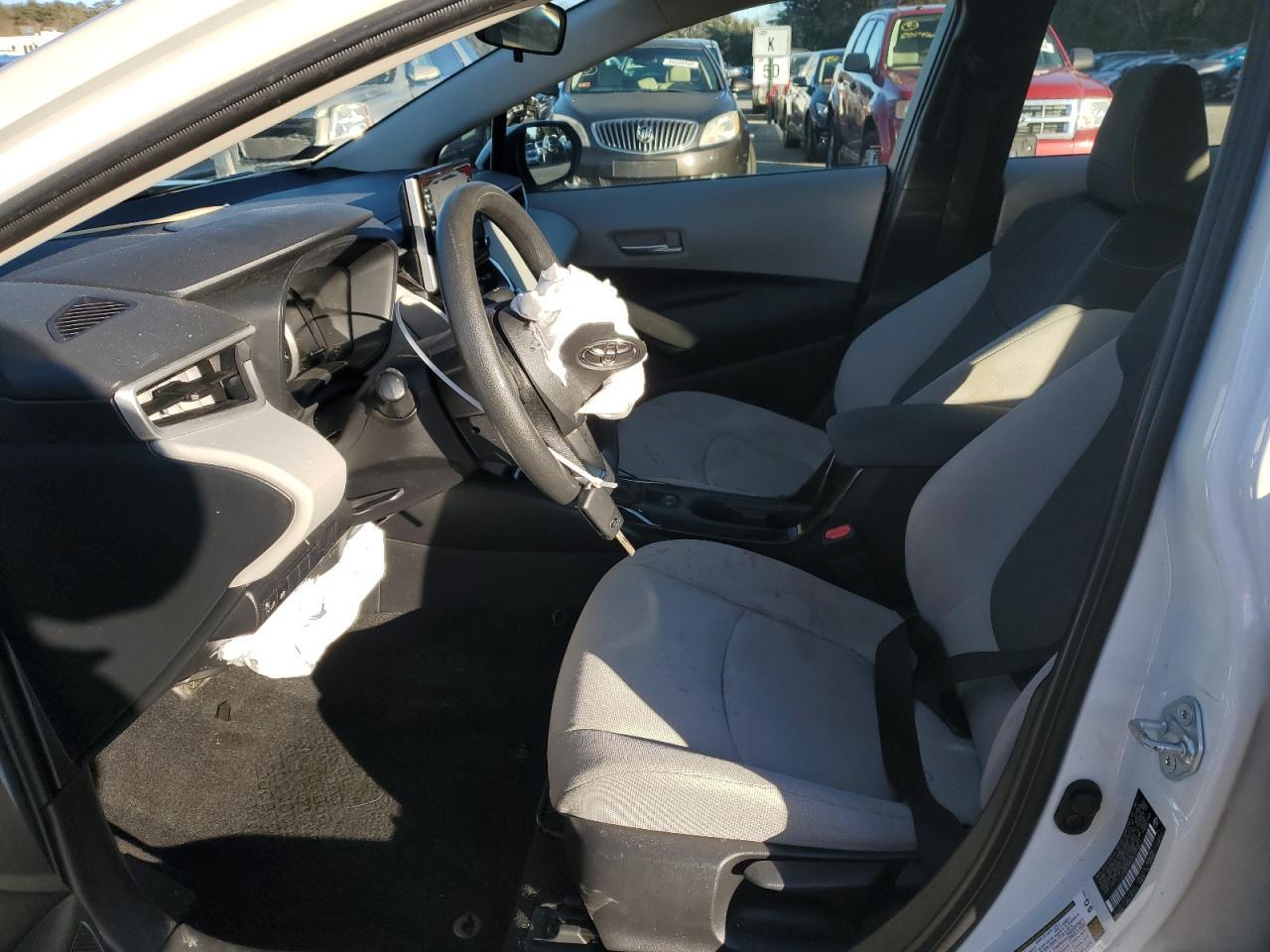 2020 TOYOTA COROLLA LE - Фото 7