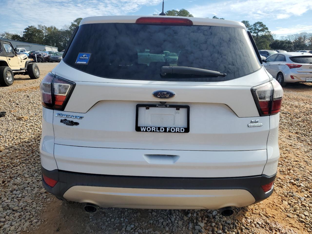 2017 FORD ESCAPE SE - Image 6