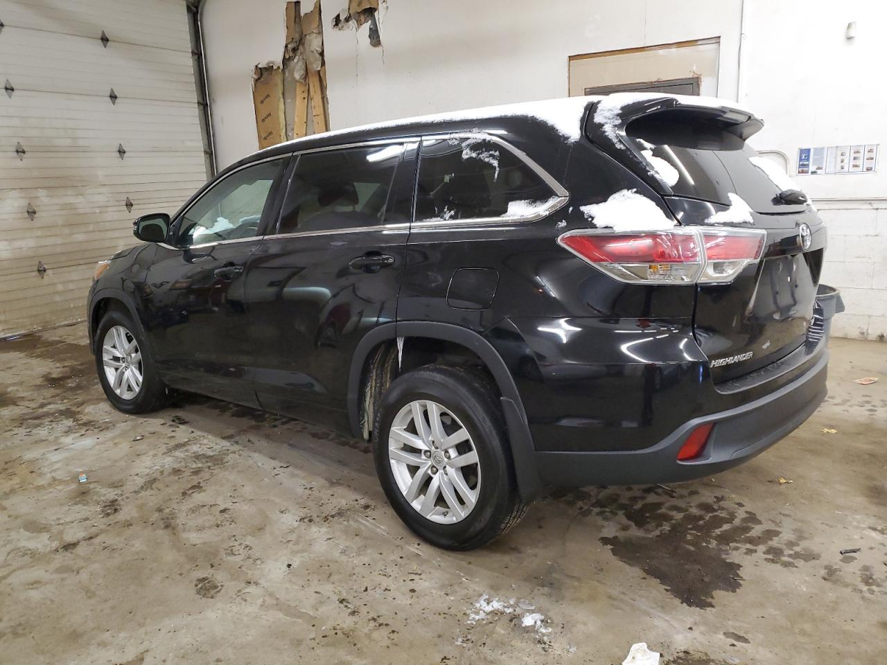 2015 TOYOTA HIGHLANDER - Фото 2