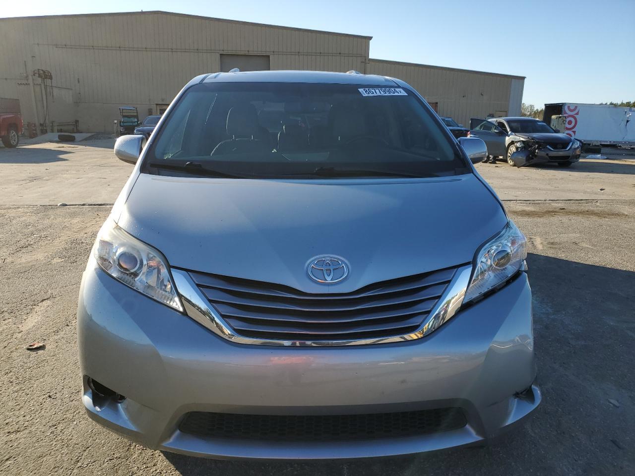 2015 TOYOTA SIENNA XLE - Фото 5