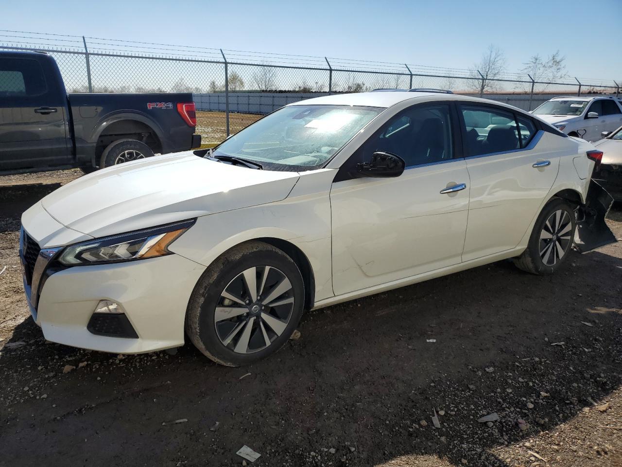 2022 NISSAN ALTIMA SV