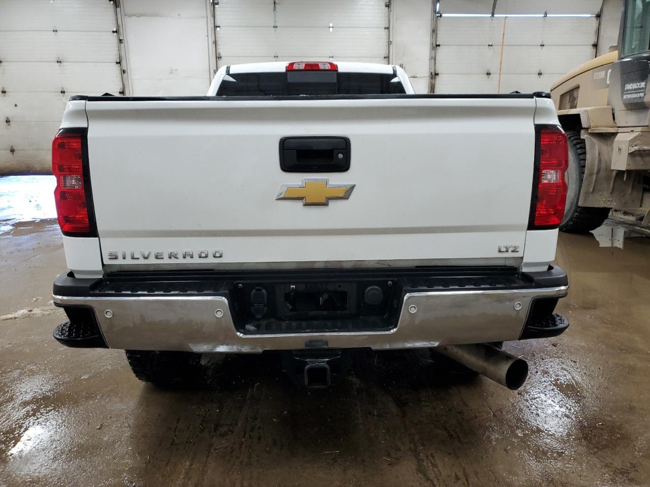 2017 CHEVROLET SILVERADO - Фото 6
