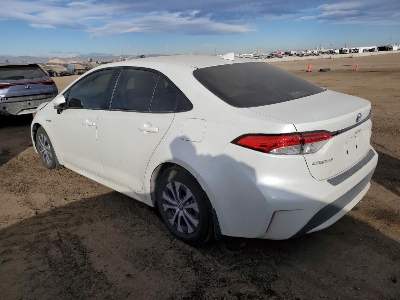 2020 TOYOTA COROLLA LE - Фото 2