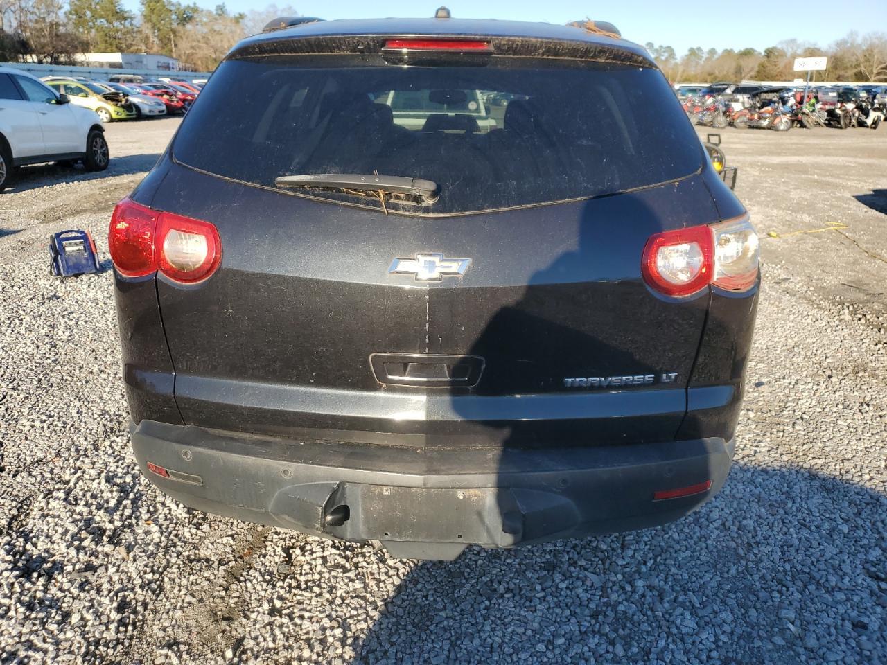 2011 CHEVROLET TRAVERSE L - Image 6