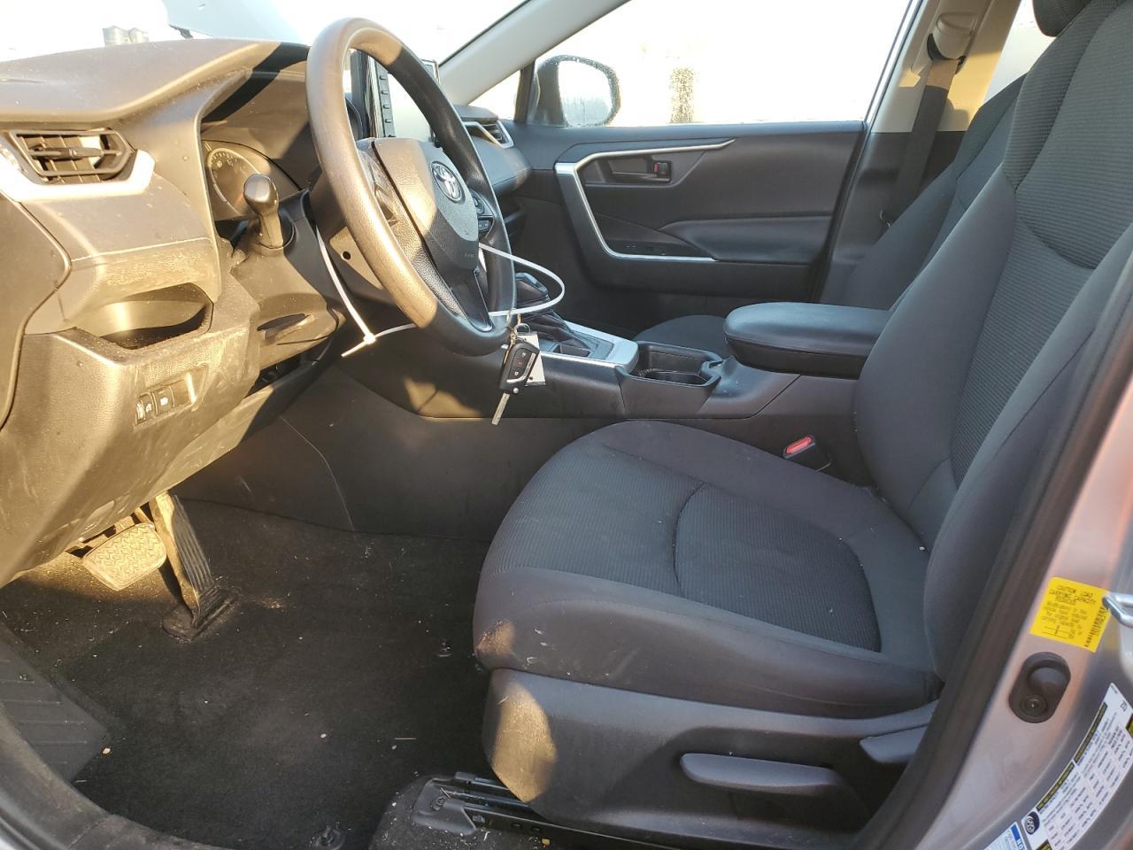 2021 TOYOTA RAV4 LE - Image 7