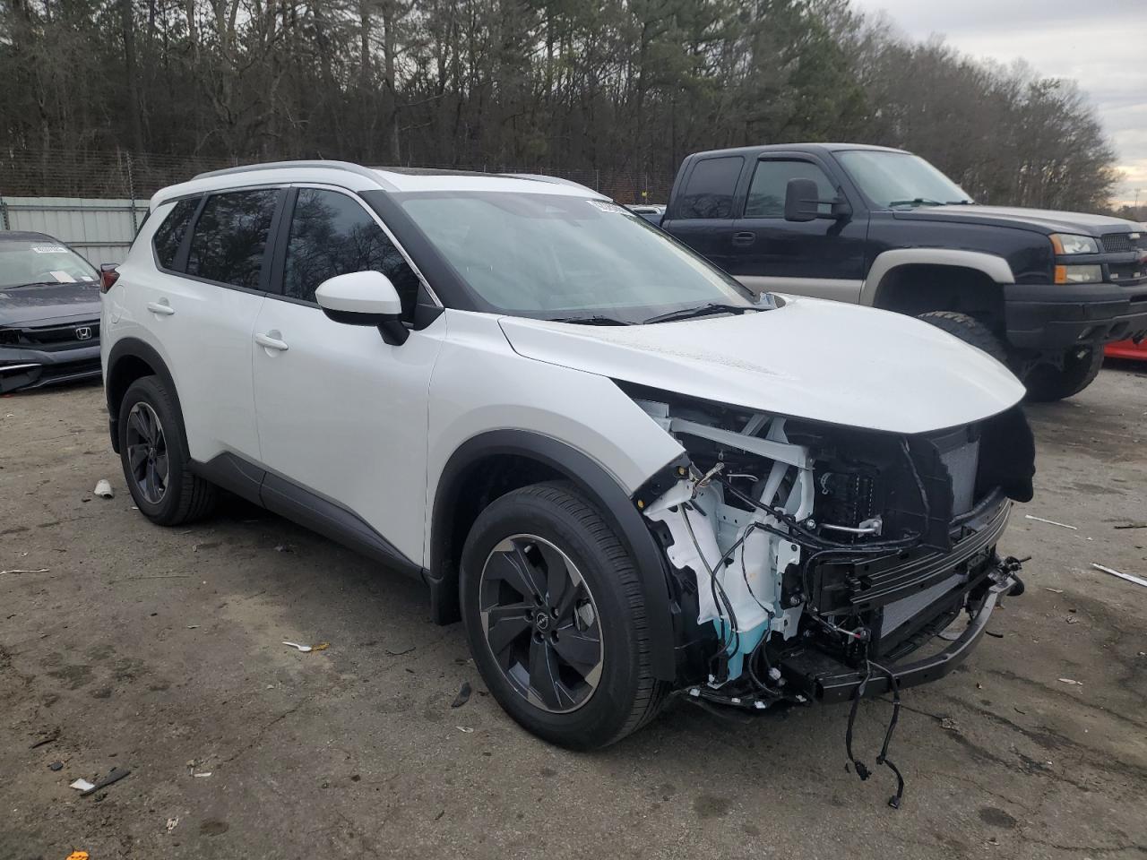 2024 NISSAN ROGUE SV - Image 4