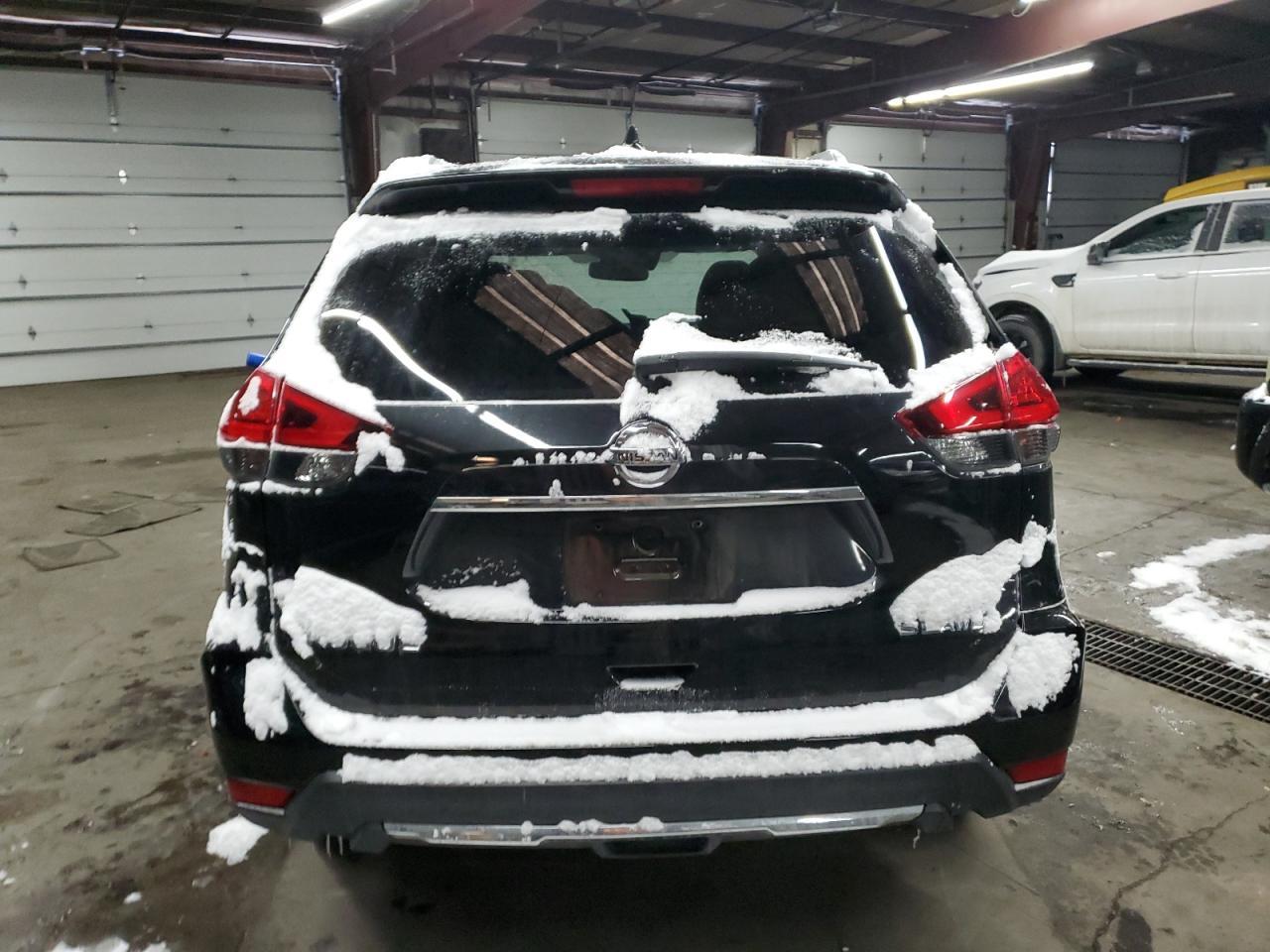 2017 NISSAN ROGUE S - Image 6