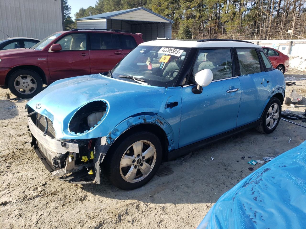2017 MINI COOPER
