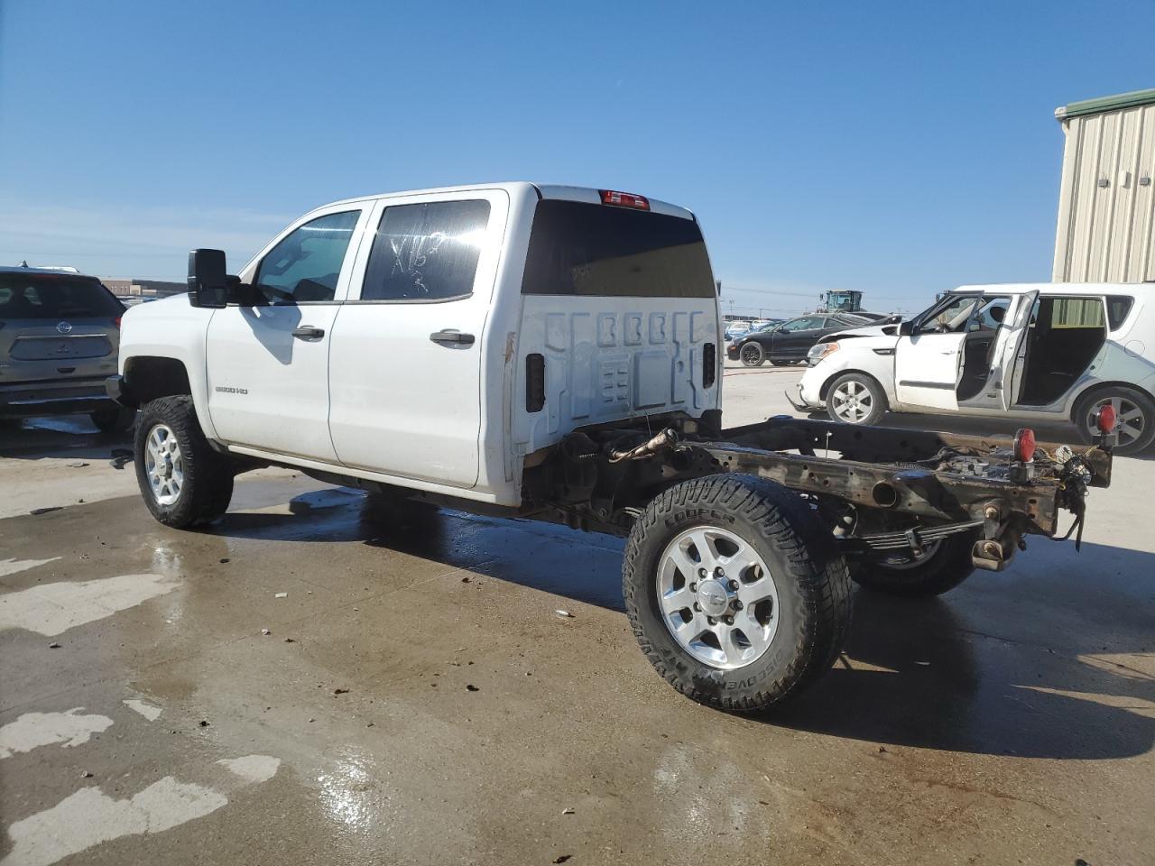 2018 CHEVROLET SILVERADO - Image 2