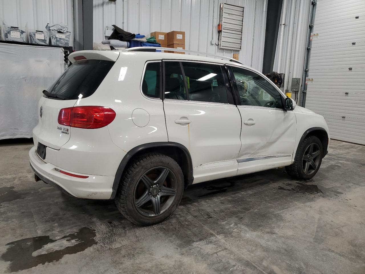 2015 VOLKSWAGEN TIGUAN S - Фото 3