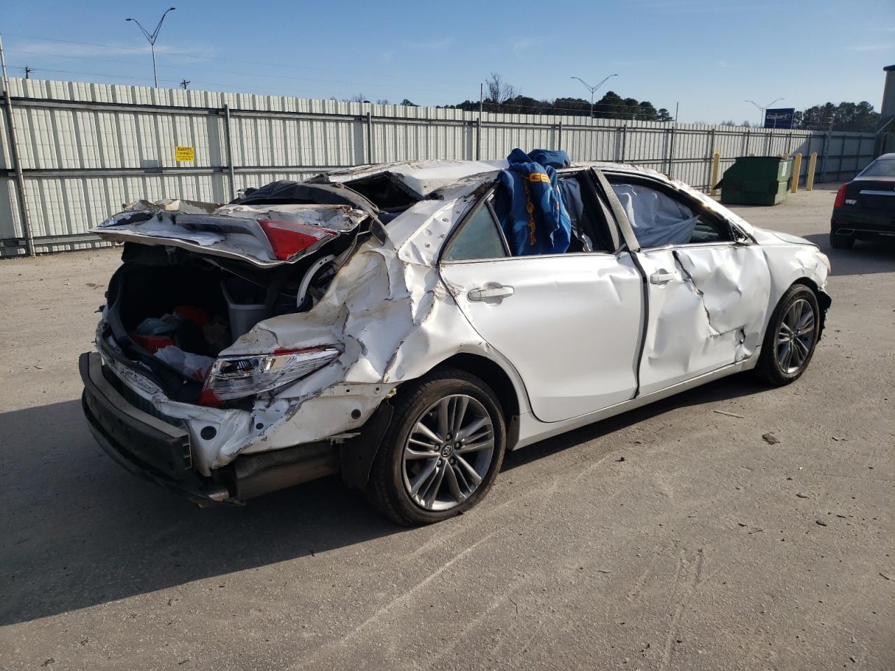 2017 TOYOTA CAMRY LE - Image 3