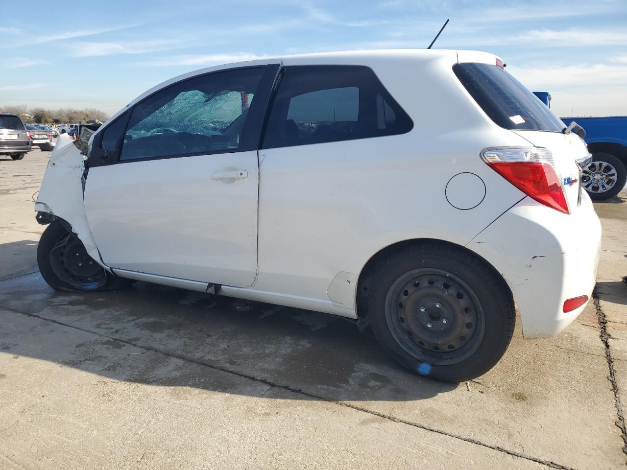 2012 TOYOTA YARIS - Фото 2