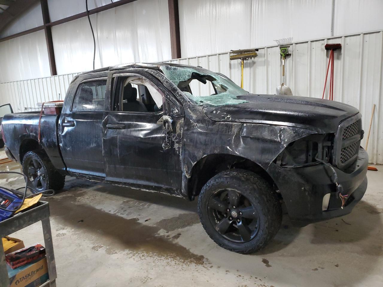 2014 RAM 1500 ST - Image 4
