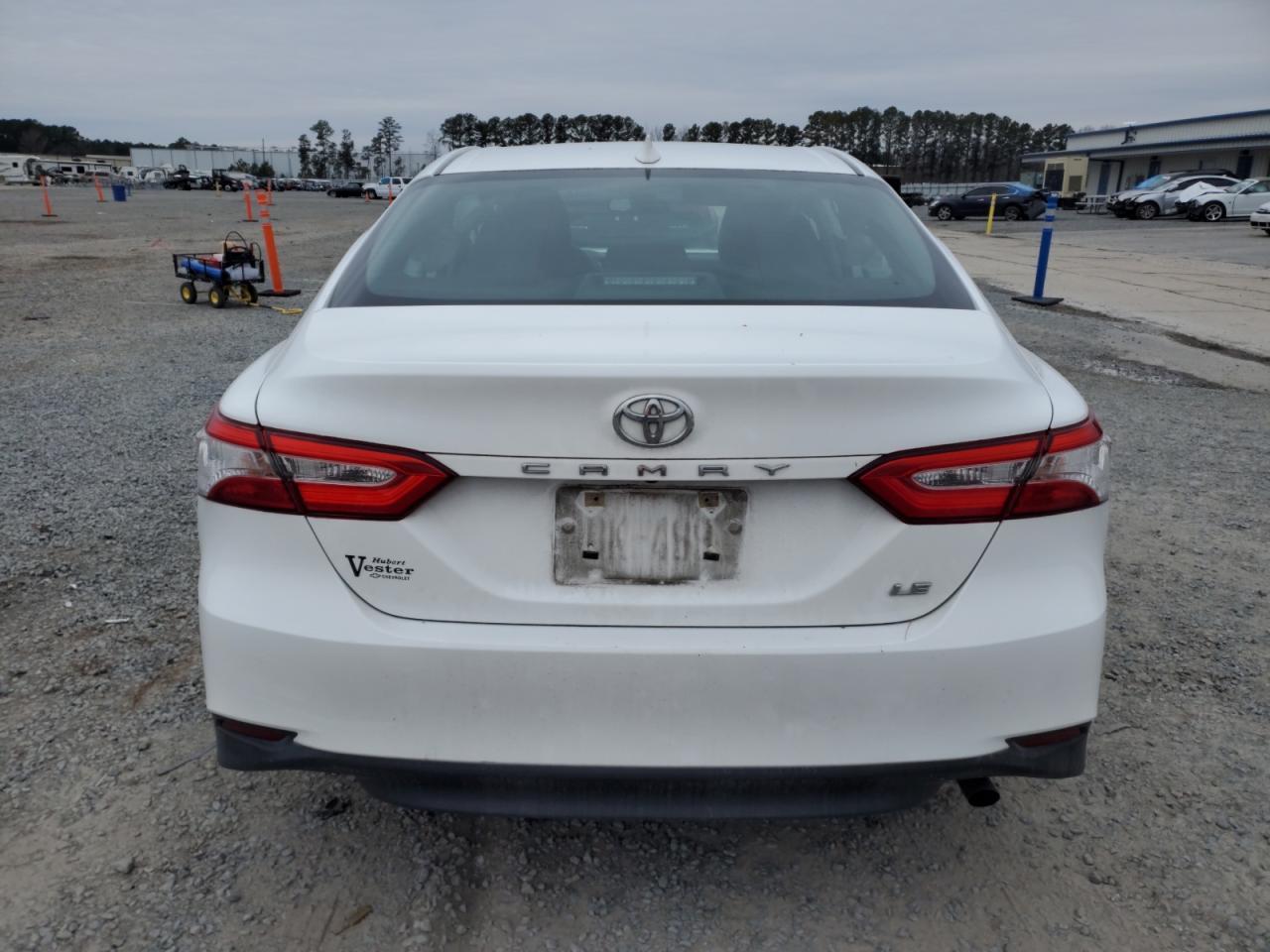 2020 TOYOTA CAMRY LE - Фото 6