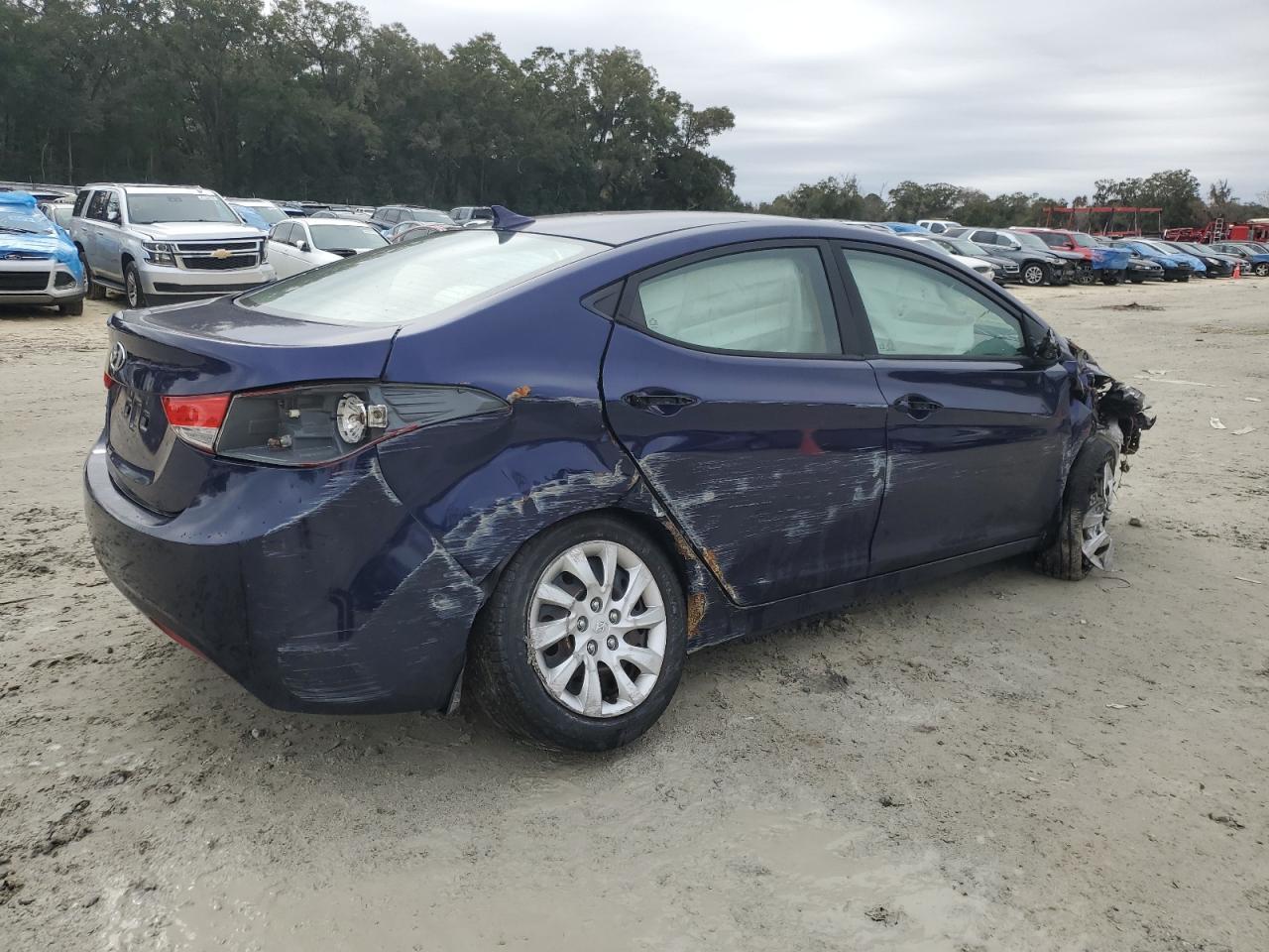 2013 HYUNDAI ELANTRA GL - Image 3