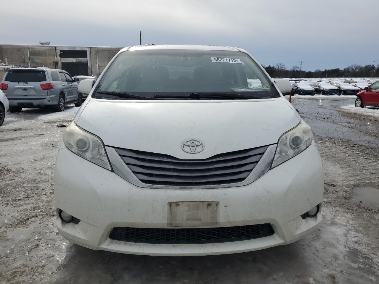 2015 TOYOTA SIENNA XLE - Фото 5
