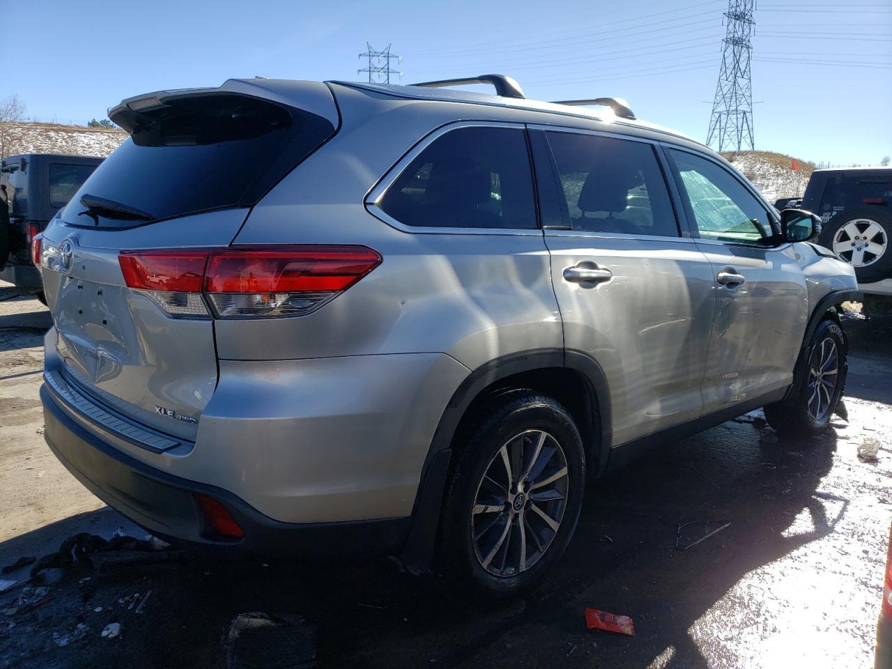2019 TOYOTA HIGHLANDER - Фото 3