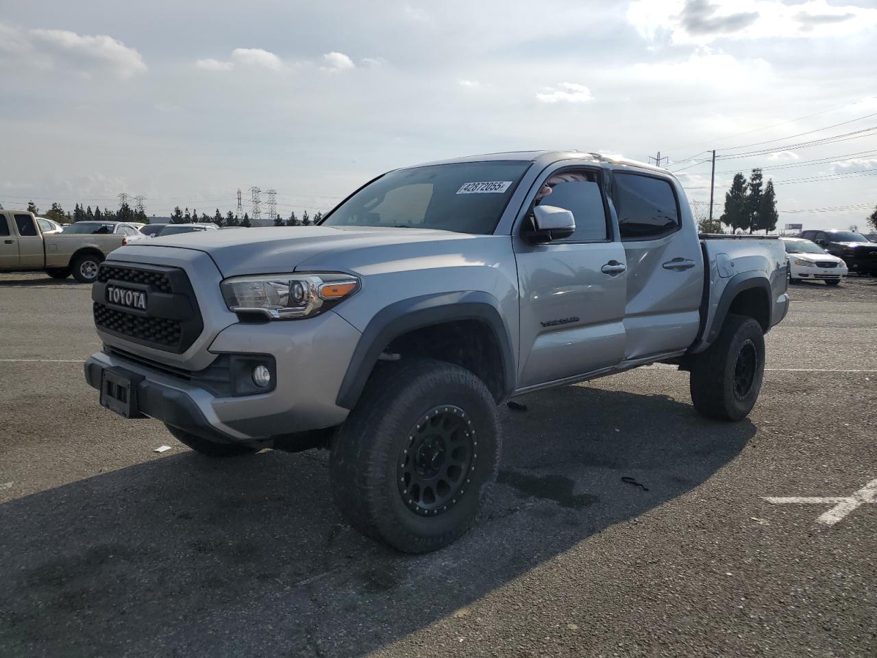 2017 TOYOTA TACOMA DOU