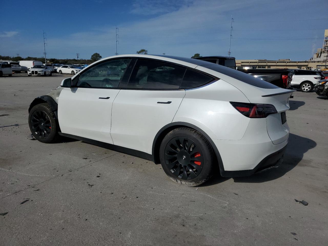 2023 TESLA MODEL Y - Image 2