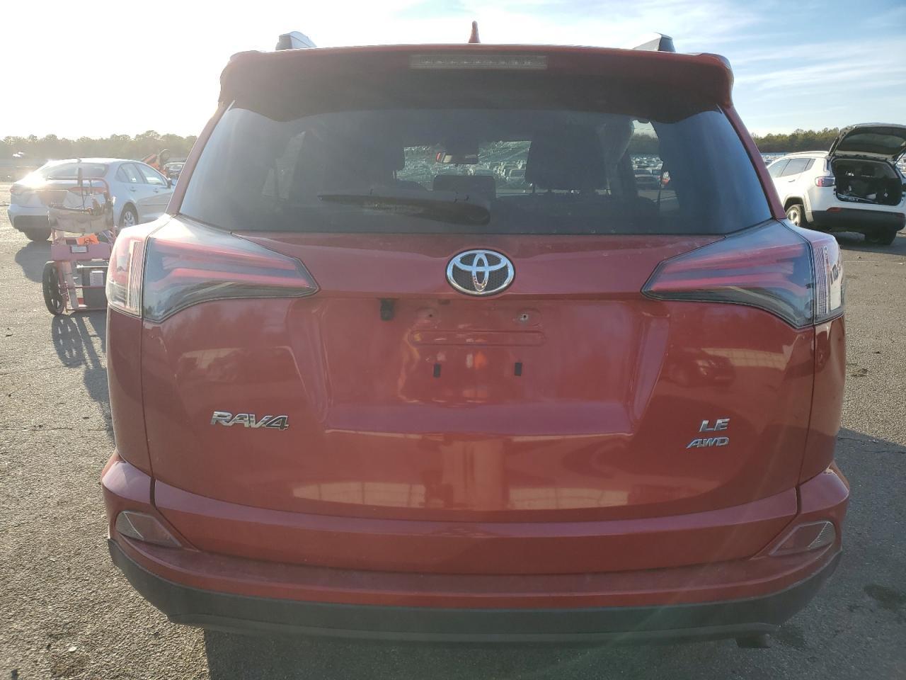 2016 TOYOTA RAV4 LE - Image 6