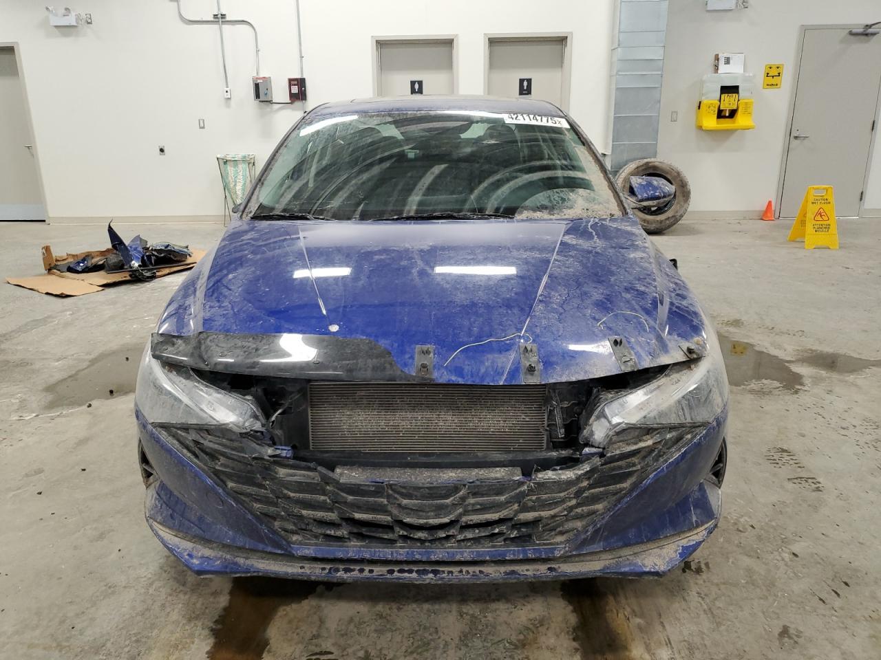 2022 HYUNDAI ELANTRA SE - Image 5