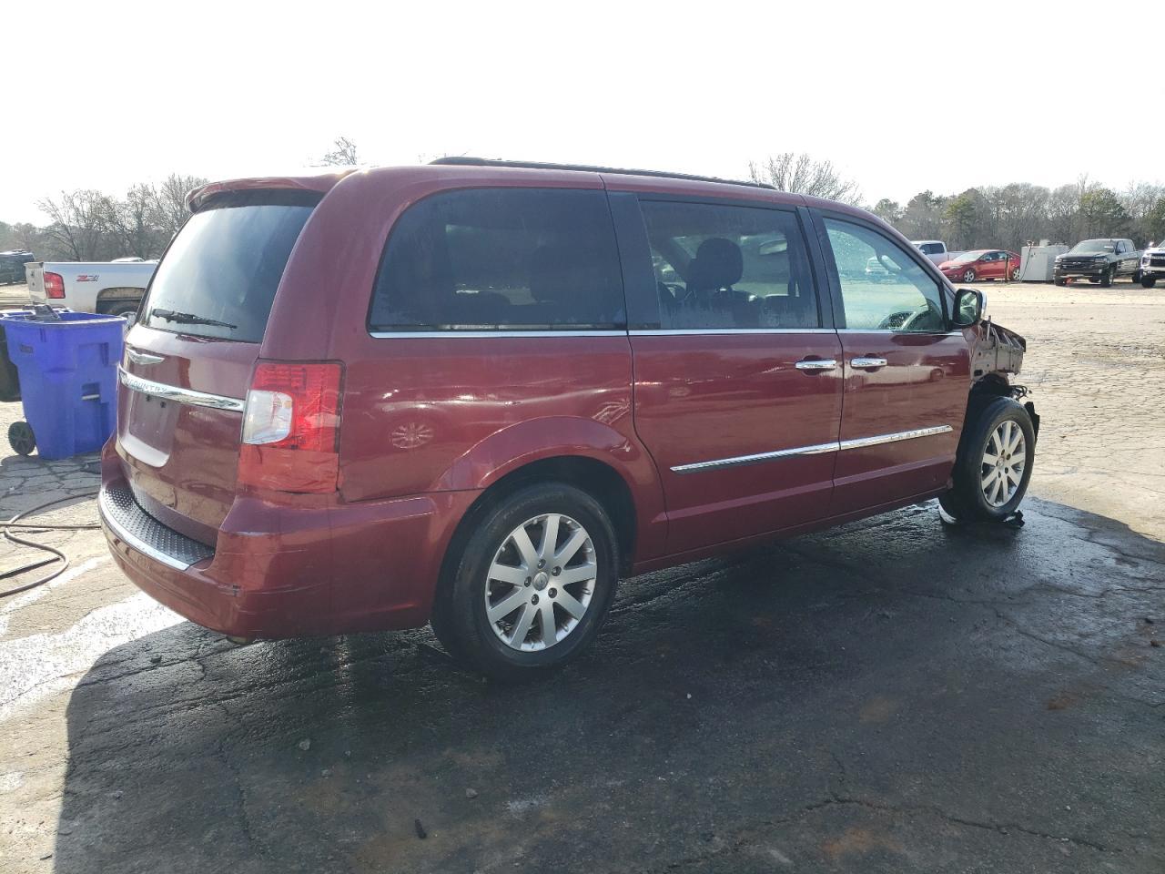 2014 CHRYSLER TOWN & COU - Image 3