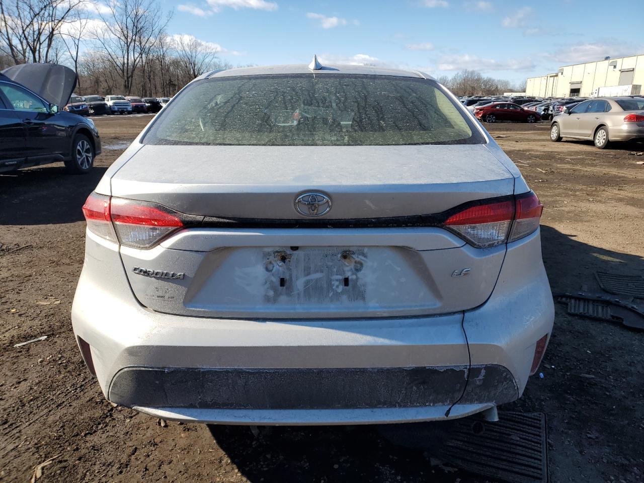 2020 TOYOTA COROLLA LE - Фото 6