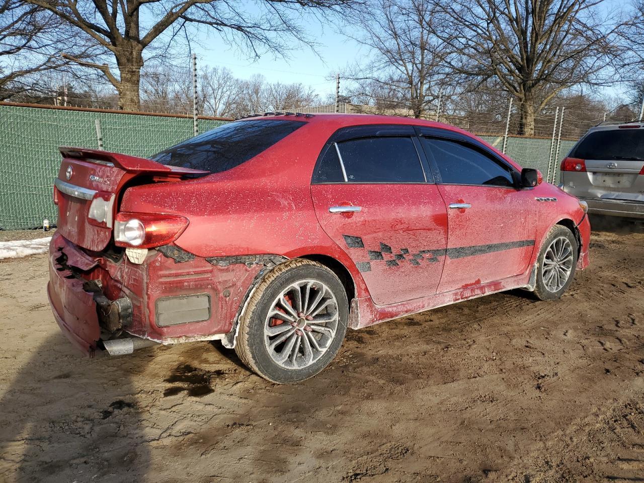 2013 TOYOTA COROLLA BA - Фото 3