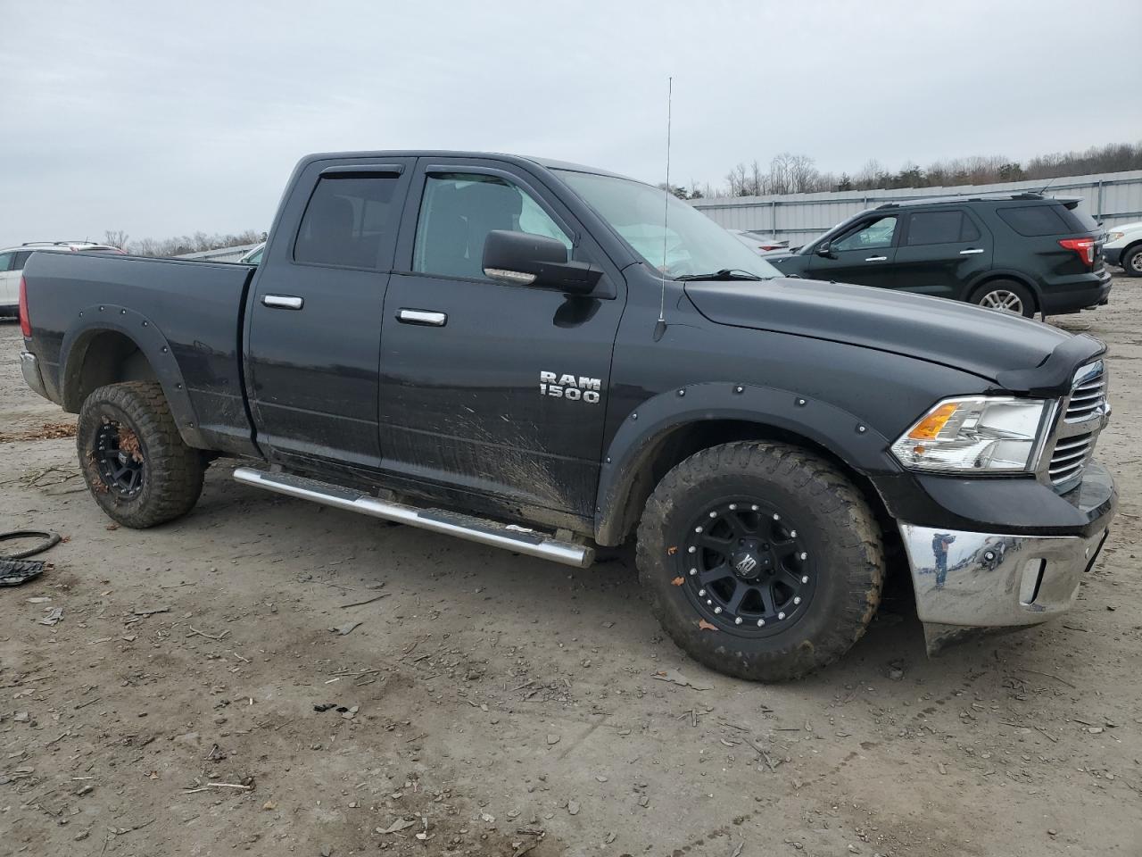 2017 RAM 1500 SLT - Image 4