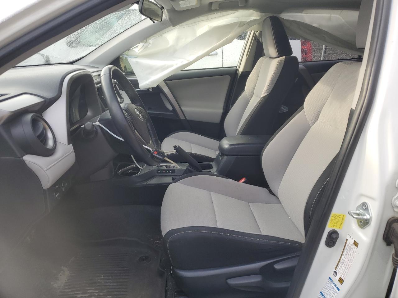 2017 TOYOTA RAV4 XLE - Image 7