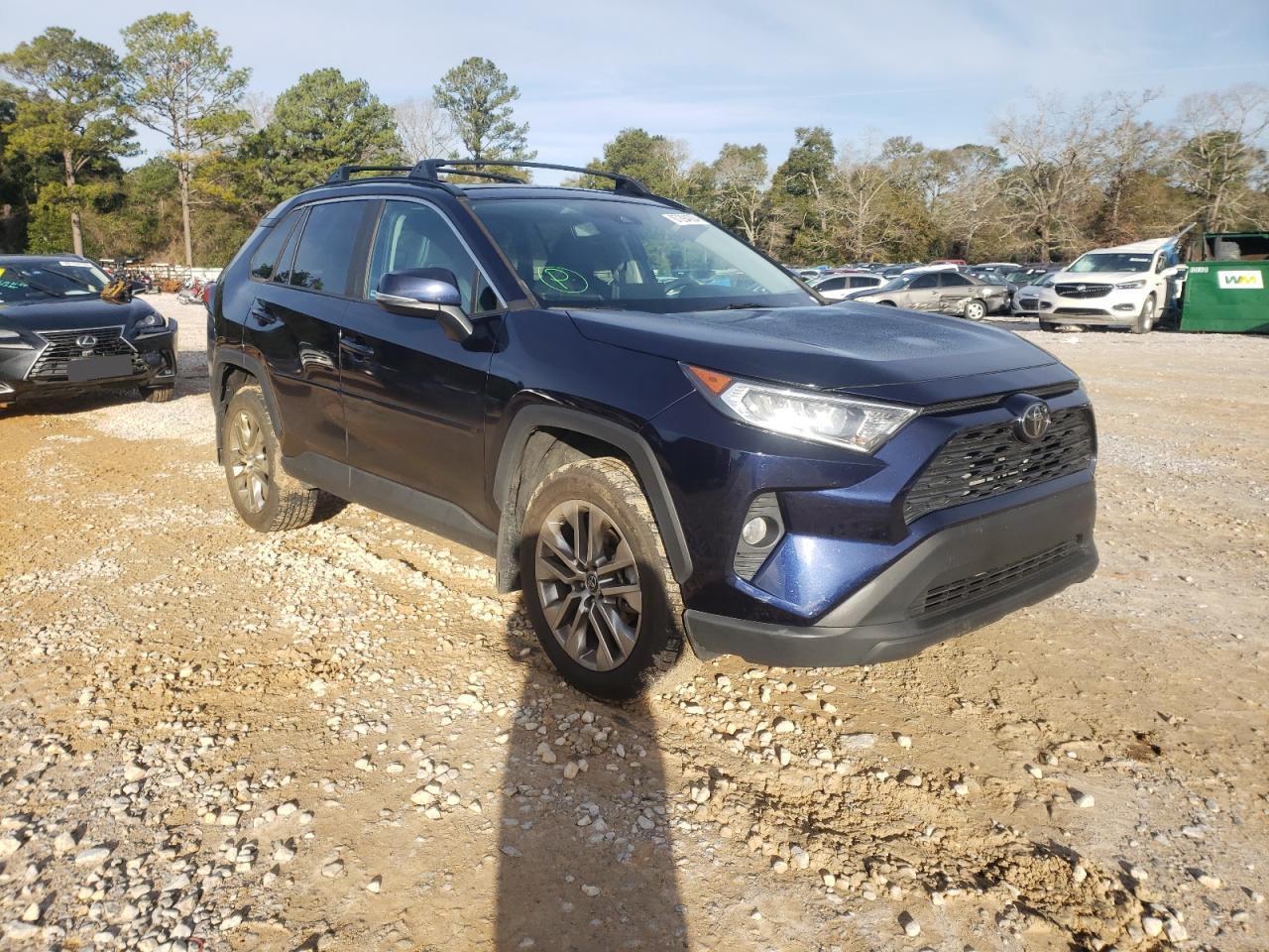 2020 TOYOTA RAV4 XLE P - Image 4