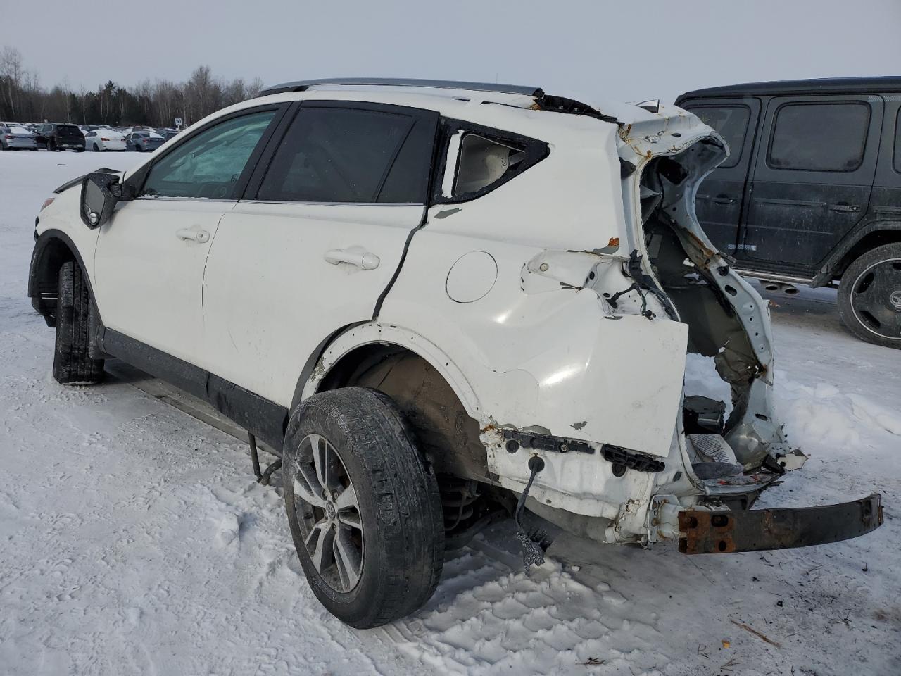 2018 TOYOTA RAV4 LE - Image 2