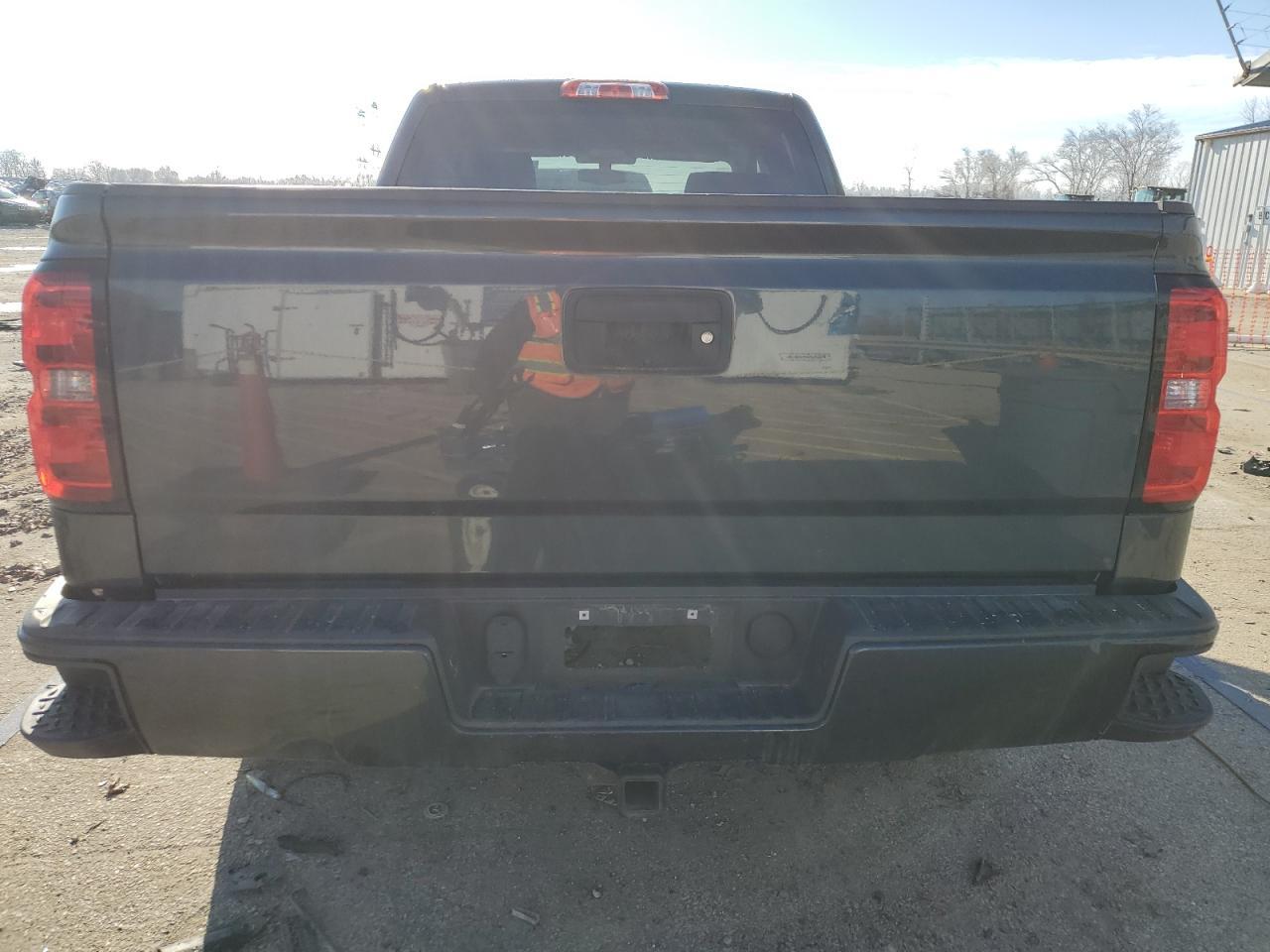 2017 CHEVROLET SILVERADO - Image 6