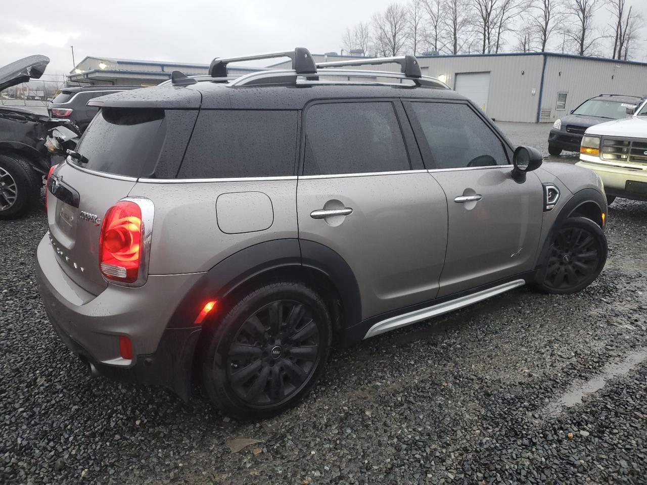 2017 MINI COOPER S C - Image 3