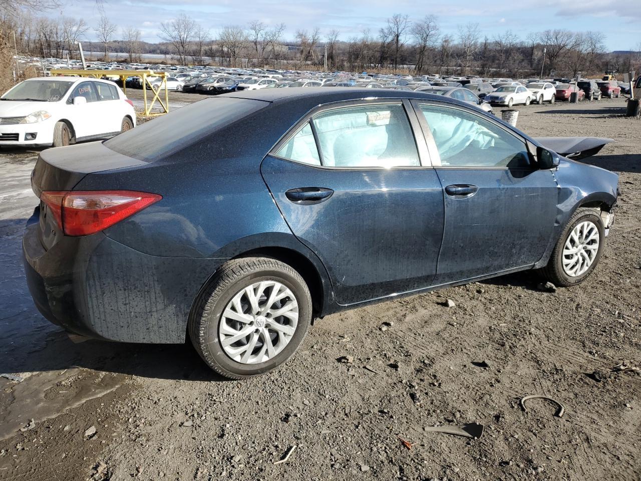 2018 TOYOTA COROLLA L - Image 3