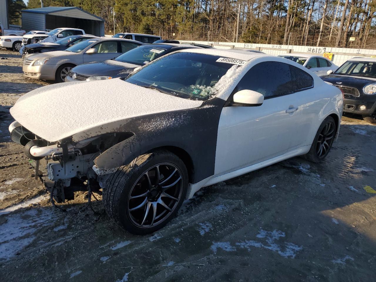 2011 INFINITI G37